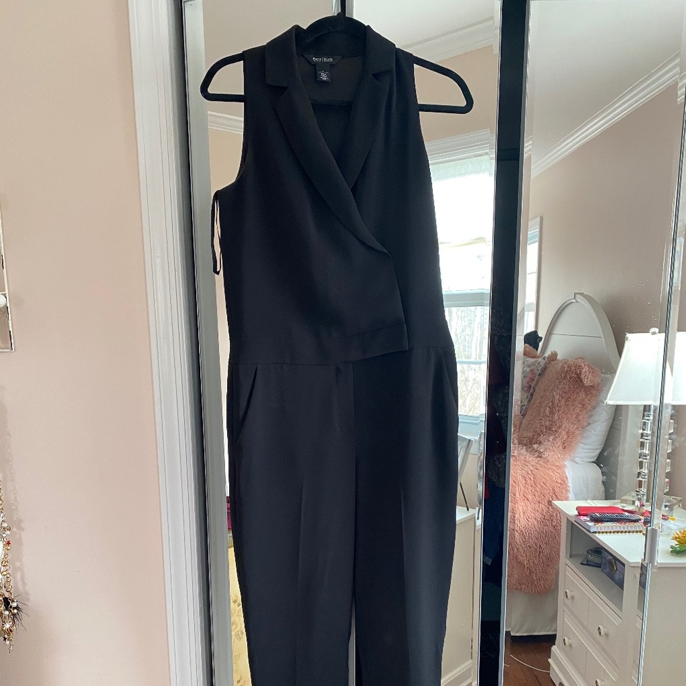 Black Sleeveless jumpsuit